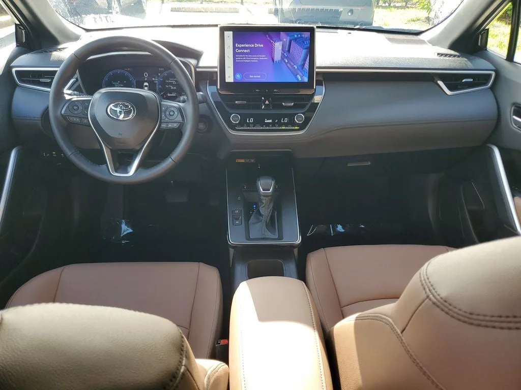 2026 Toyota Corolla Cross XLE photo 17
