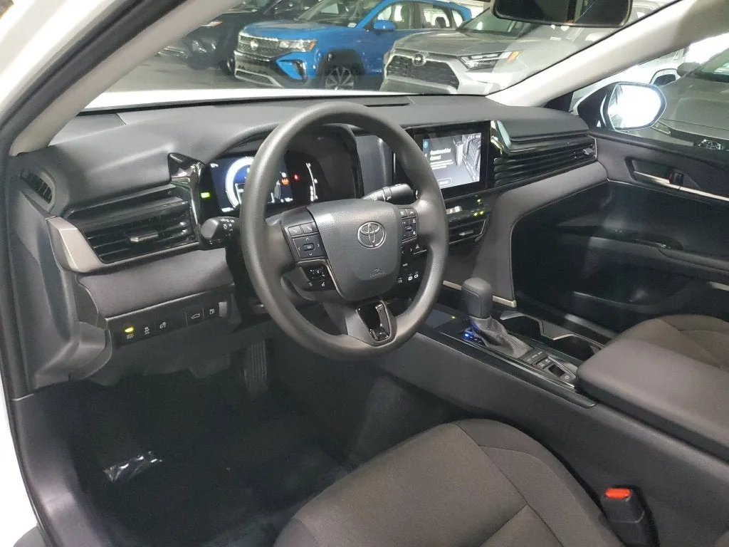 2025 Toyota Camry LE photo 19