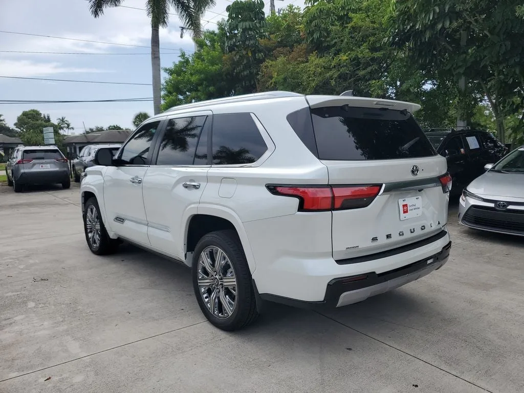 2025 Toyota Sequoia Capstone photo 6