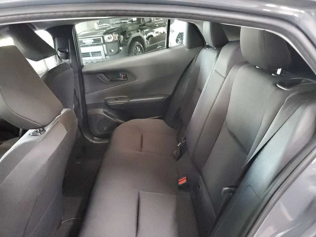 2026 Toyota Prius LE photo 11