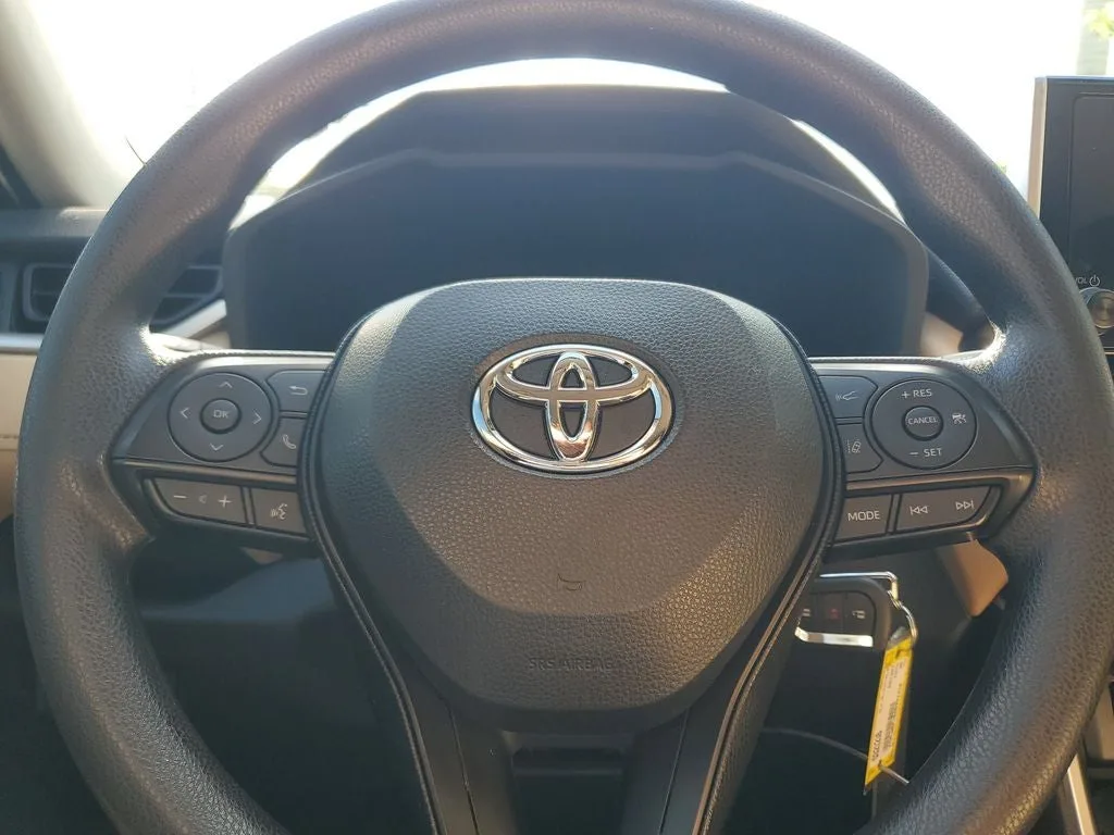 2025 Toyota RAV4 Hybrid LE photo 21