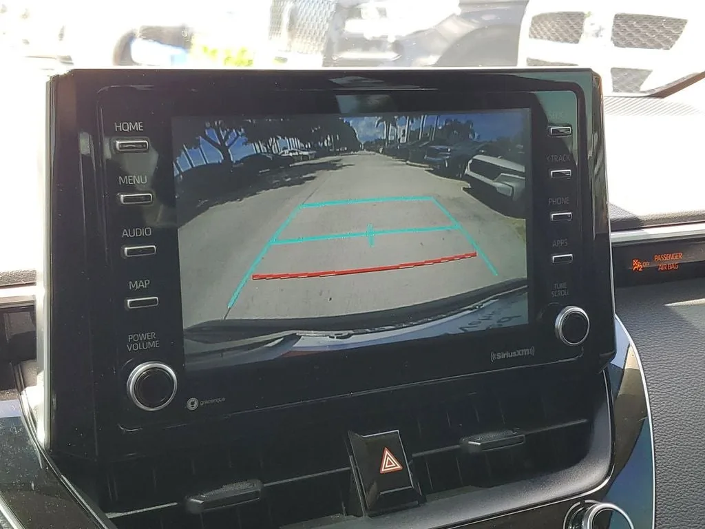 2021 Toyota Corolla LE photo 27