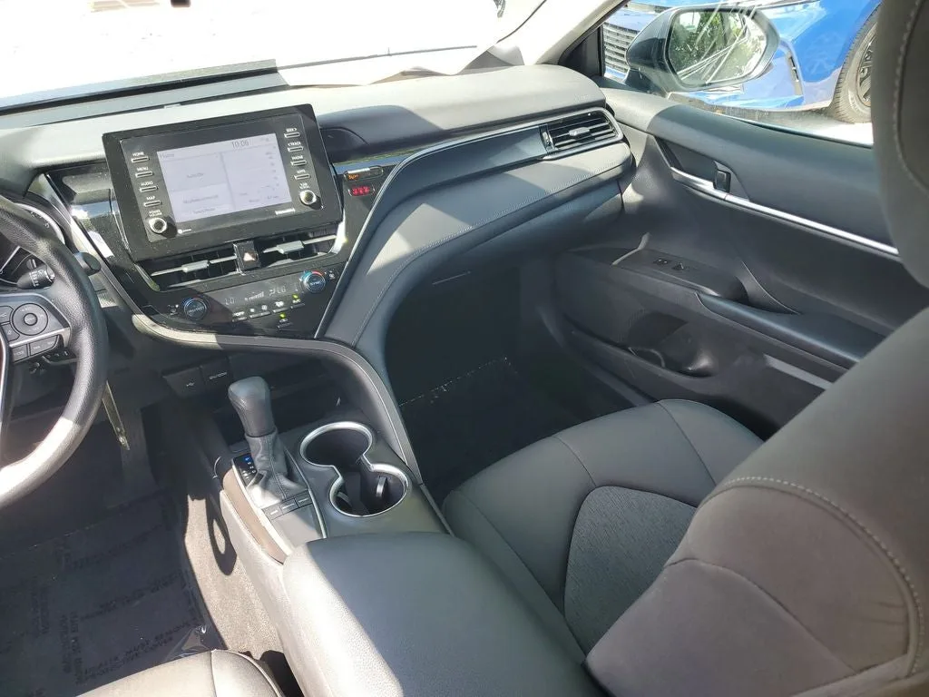 2023 Toyota Camry LE photo 15