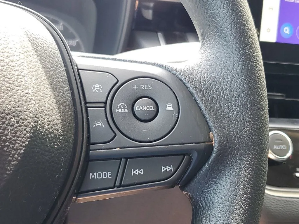 2024 Toyota Corolla LE photo 24