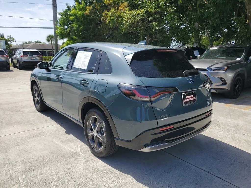 2023 Honda HR-V EX-L photo 6