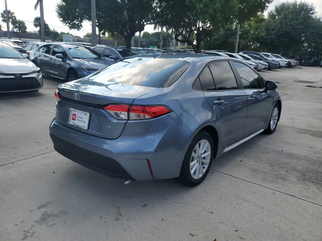 2024 Toyota Corolla LE photo 4