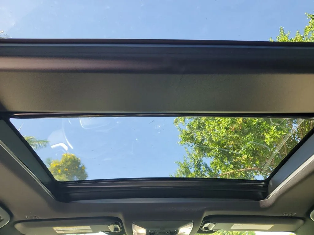 2024 Toyota RAV4 Hybrid XSE photo 15