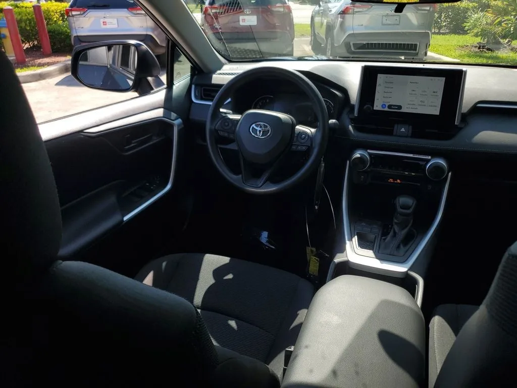 2024 Toyota RAV4 LE photo 13