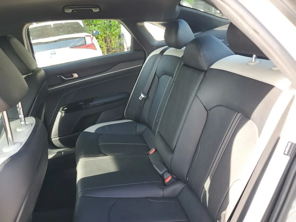 2025 Kia K5 GT-Line photo 10