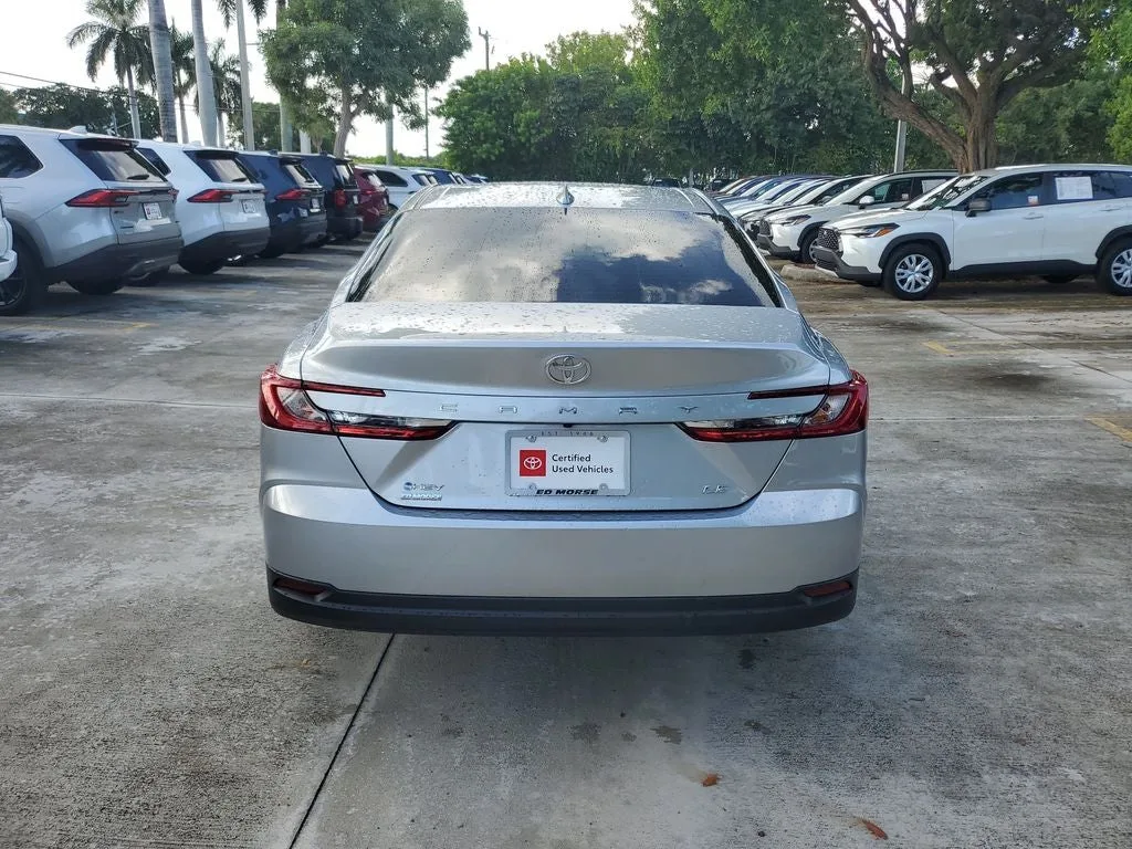 2025 Toyota Camry LE photo 5