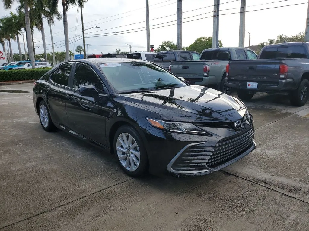 2024 Toyota Camry LE photo 3