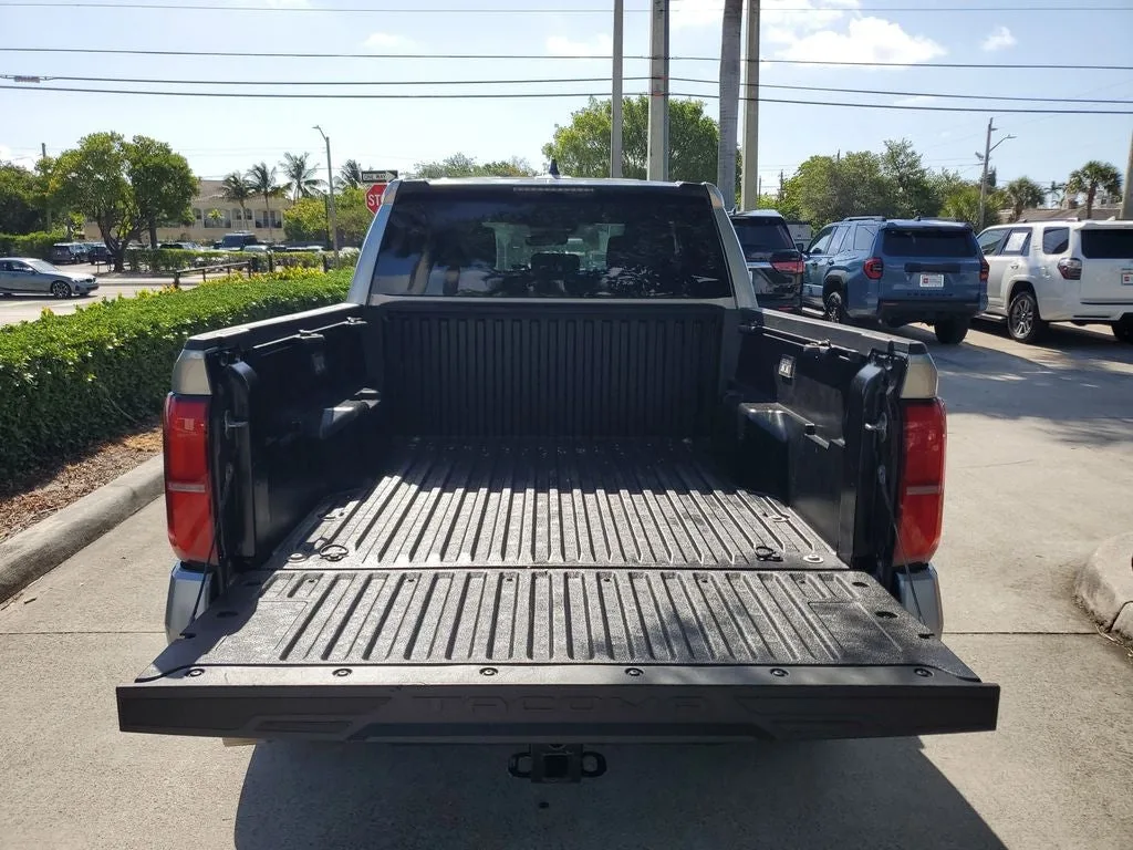 2025 Toyota Tacoma SR5 photo 9