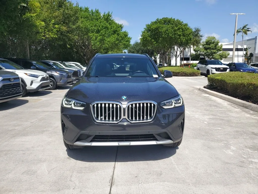 2022 BMW X3 sDrive30i photo 2