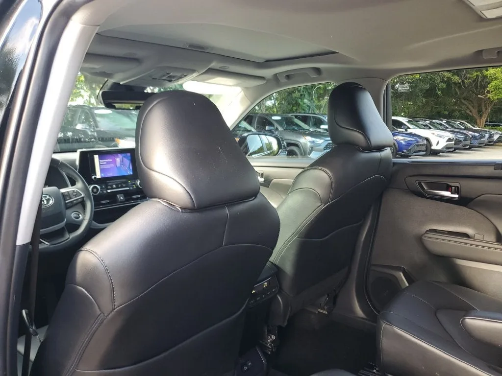 2024 Toyota Highlander XLE photo 15