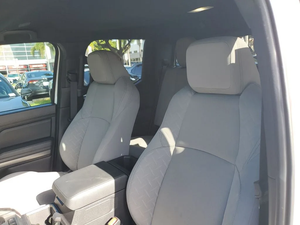 2024 Toyota Tacoma SR5 photo 19