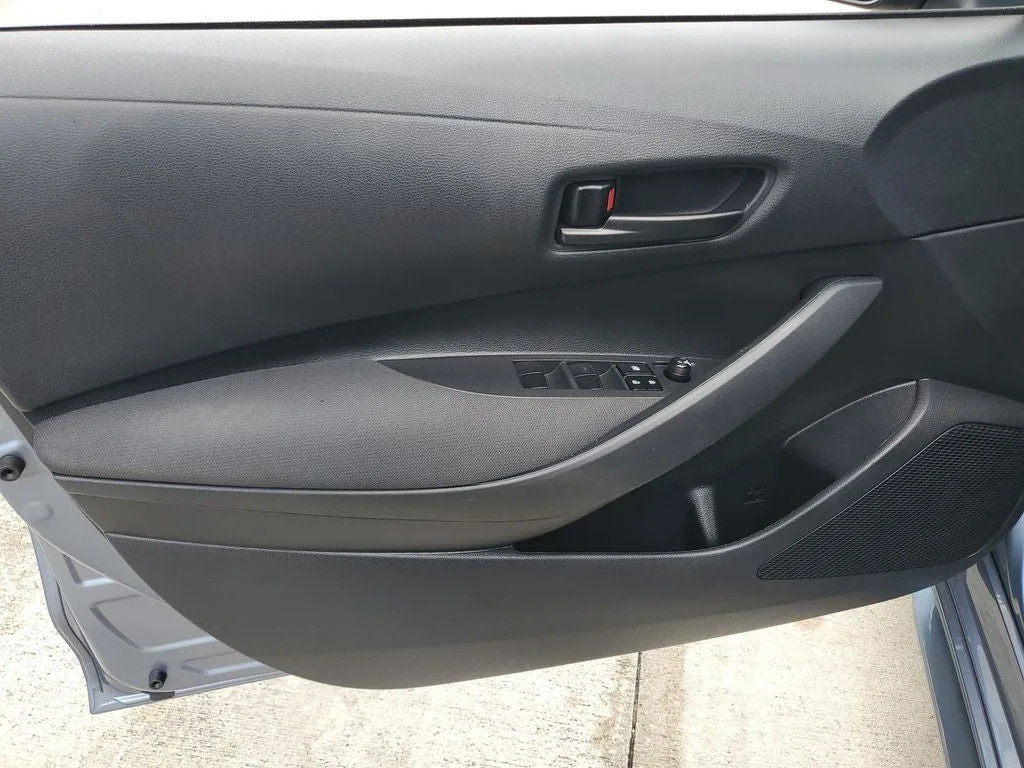2024 Toyota Corolla LE photo 17