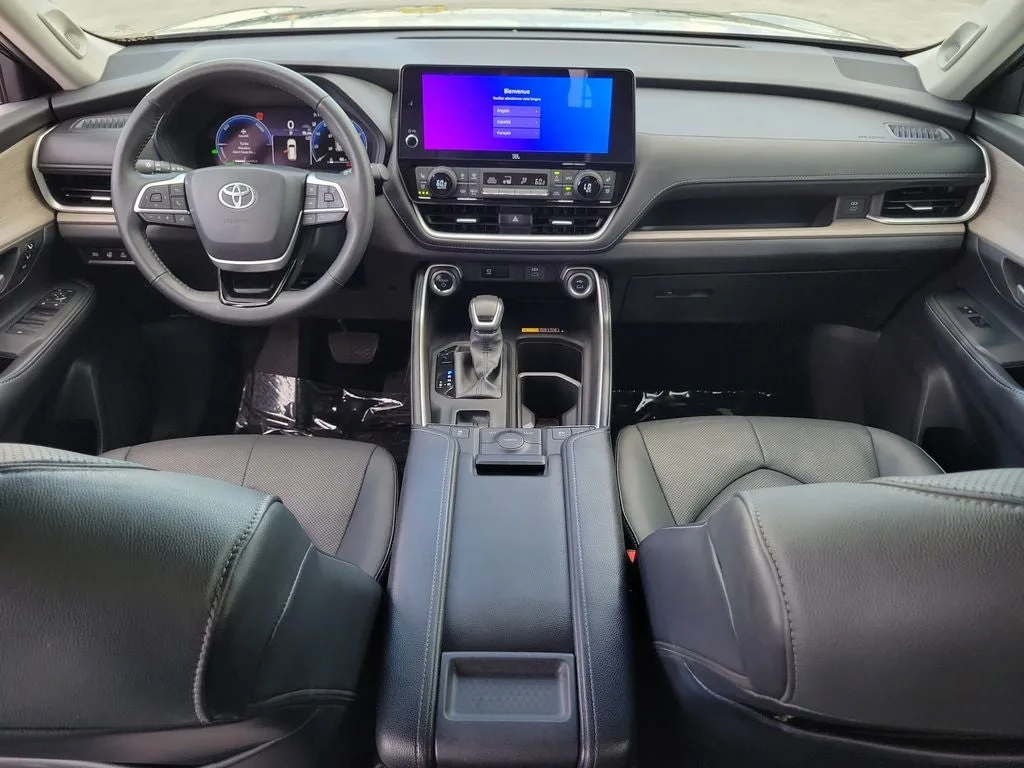 2025 Toyota Grand Highlander Hybrid Limited photo 17