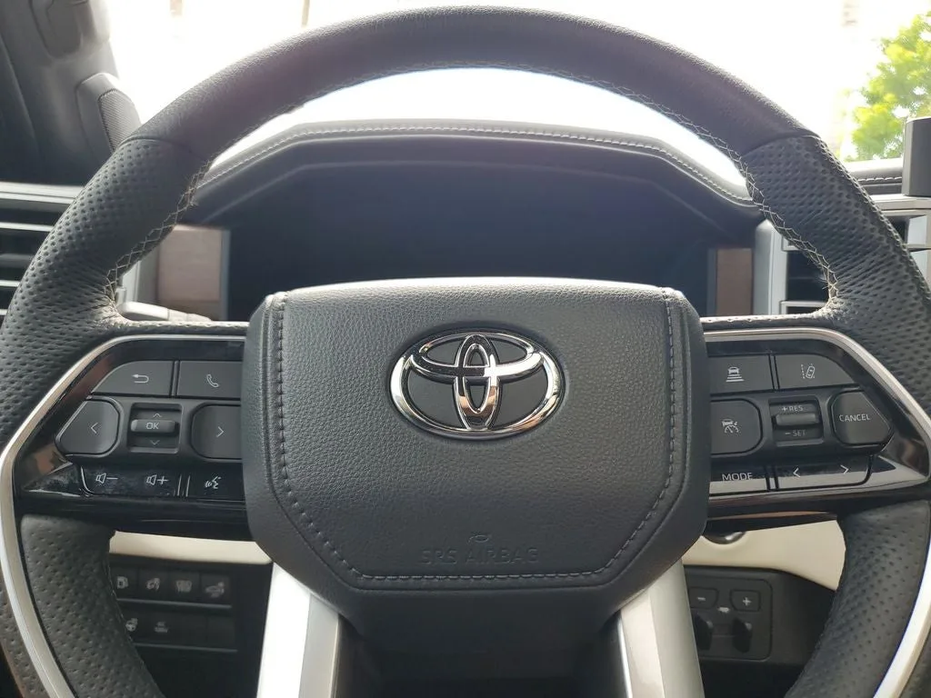 2025 Toyota Sequoia Capstone photo 22