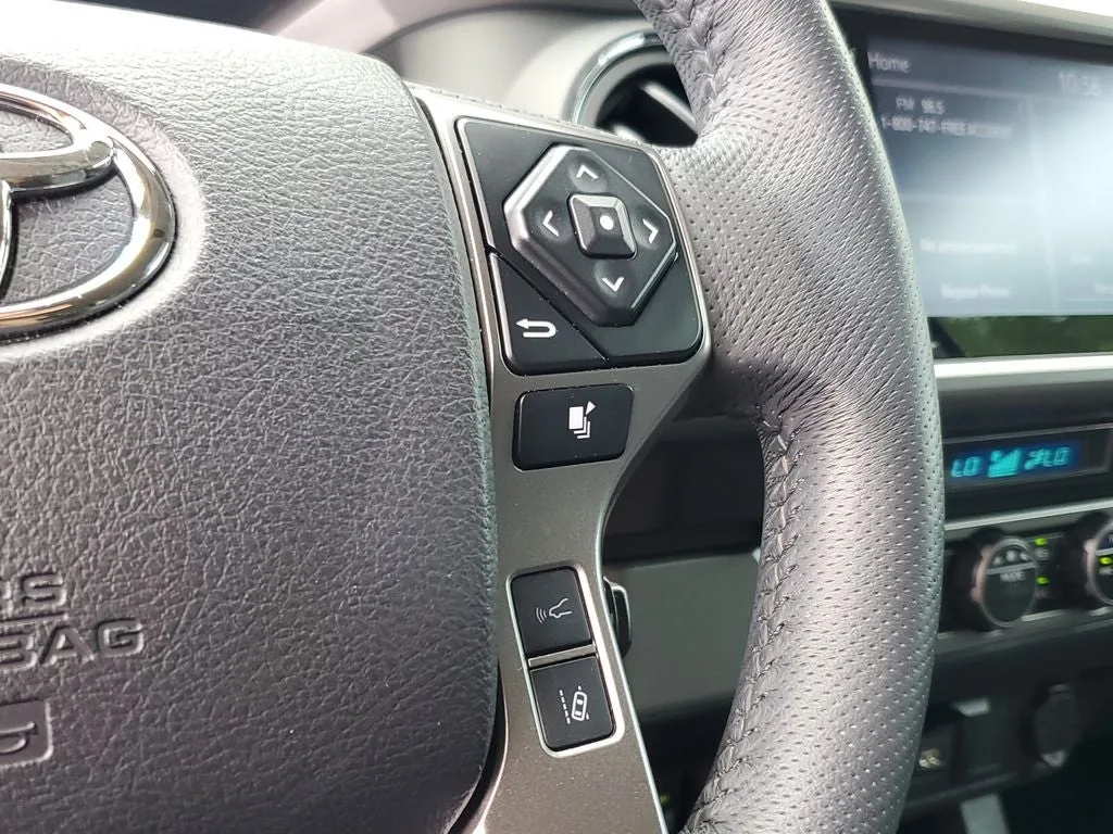 2022 Toyota Tacoma SR5 V6 photo 24