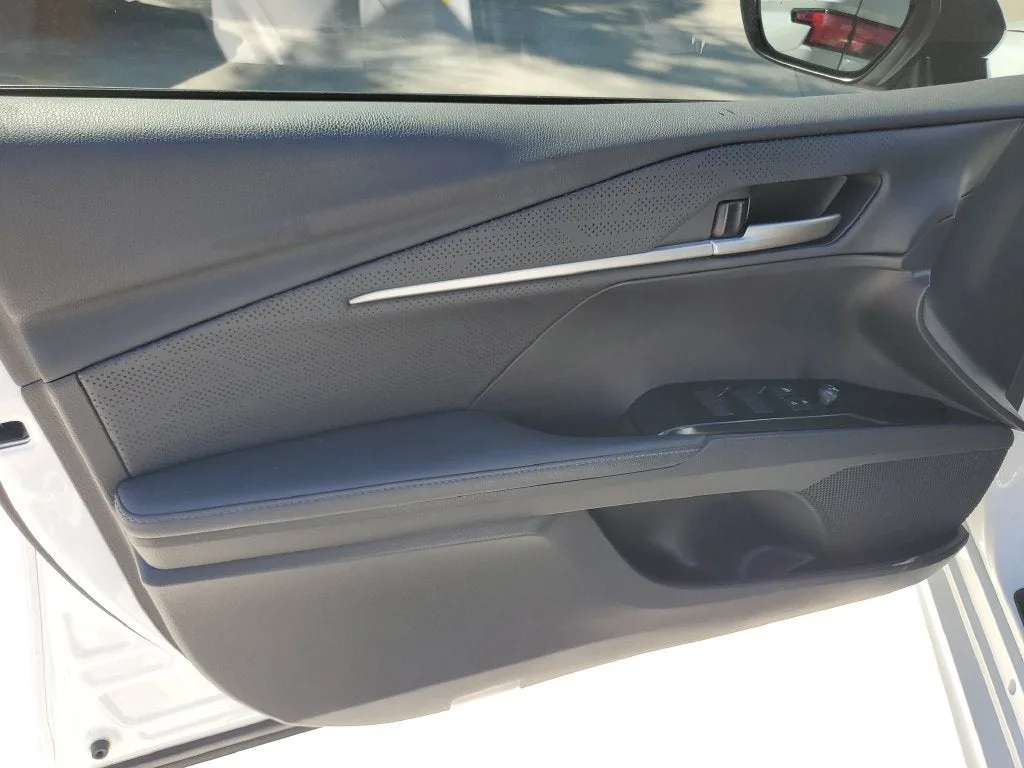 2025 Toyota Camry XSE photo 18
