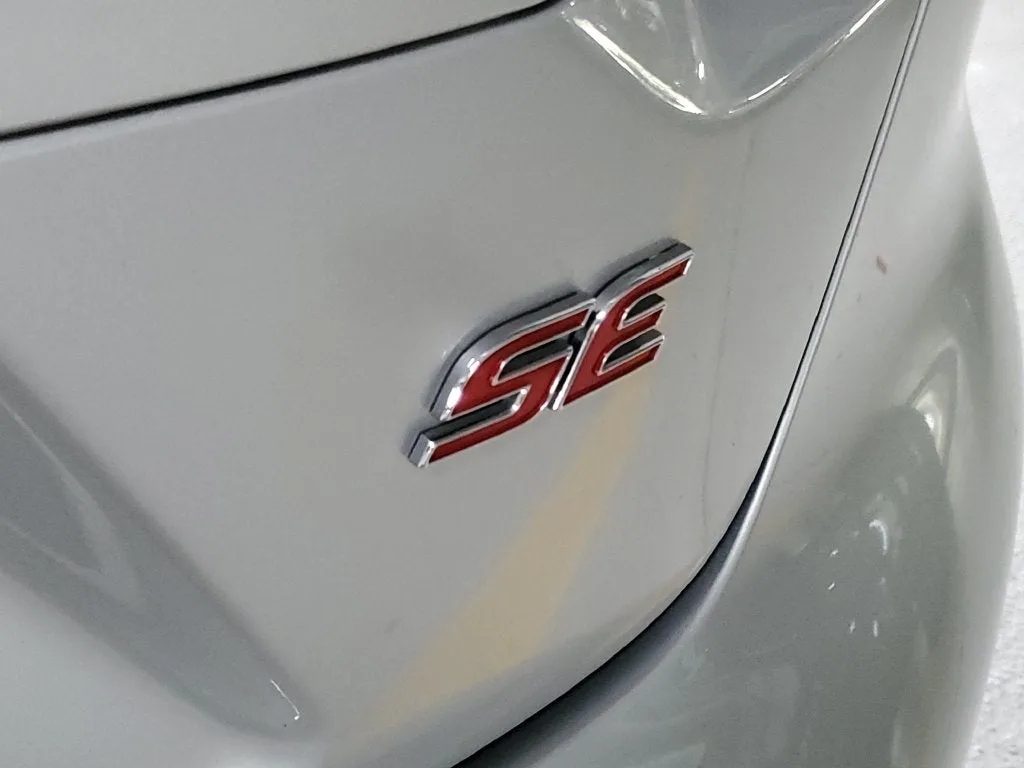 2026 Toyota Corolla SE photo 9