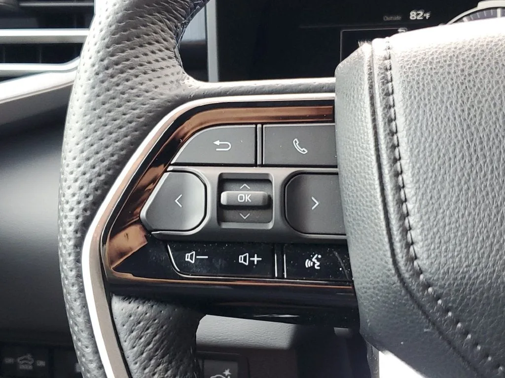 2025 Toyota Tundra Hybrid Platinum photo 24