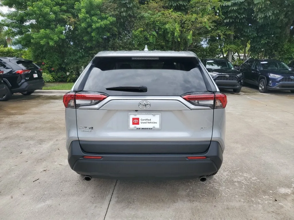 2024 Toyota RAV4 LE photo 5
