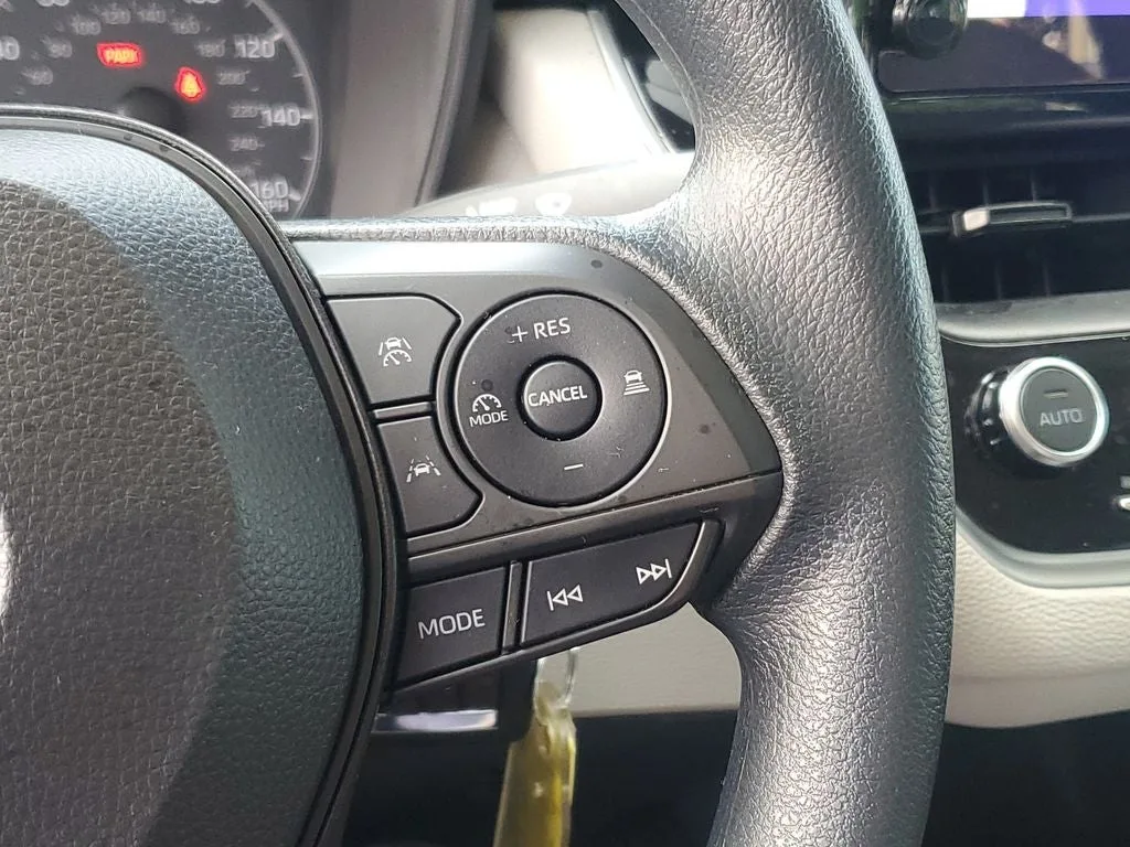 2024 Toyota Corolla LE photo 24