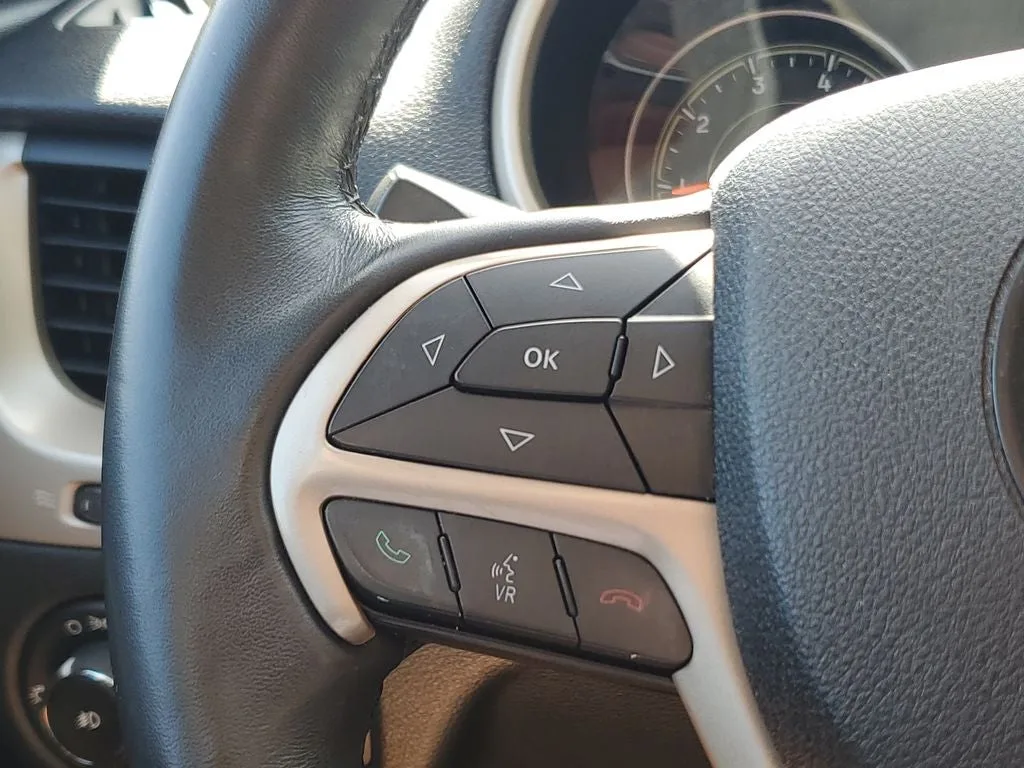 2015 Jeep Cherokee Latitude photo 23