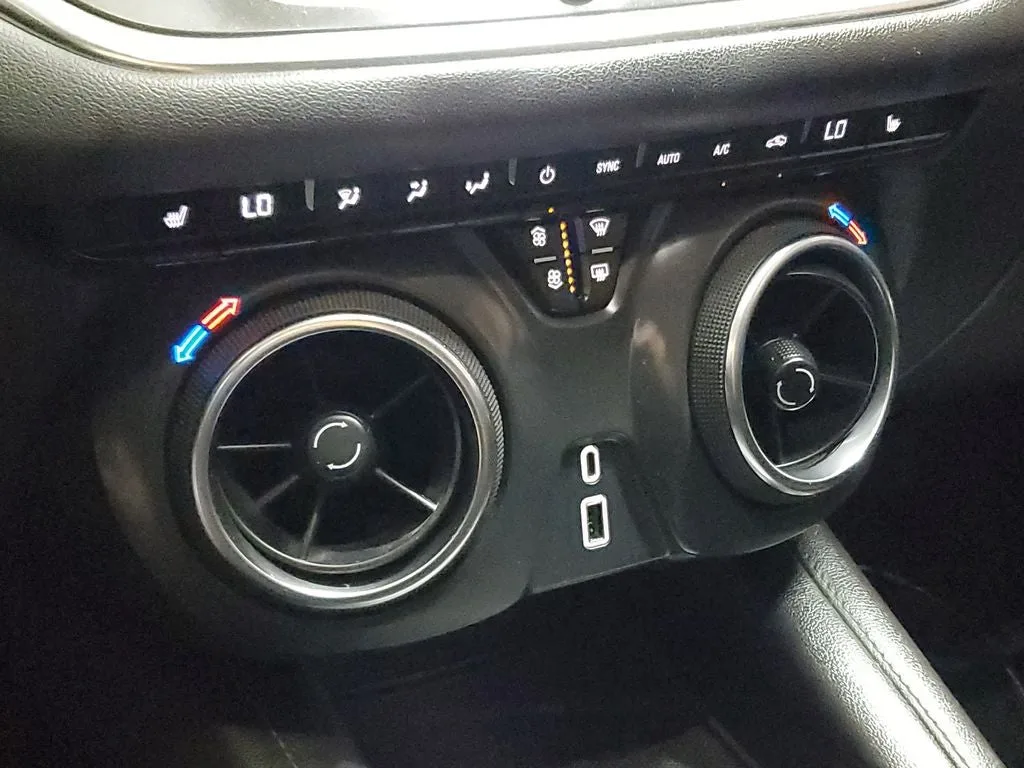 2022 Chevrolet Blazer LT photo 28