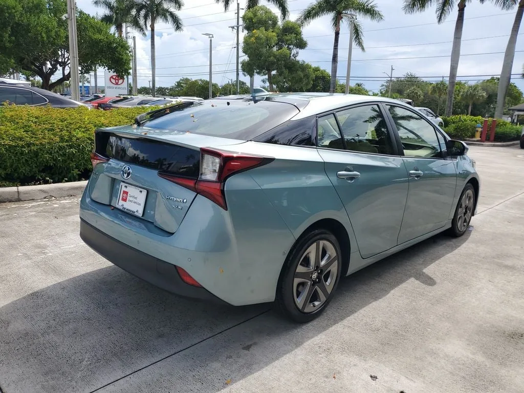 2022 Toyota Prius XLE photo 4