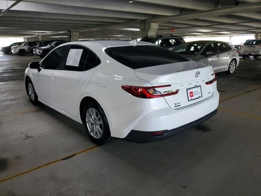 2025 Toyota Camry LE photo 6