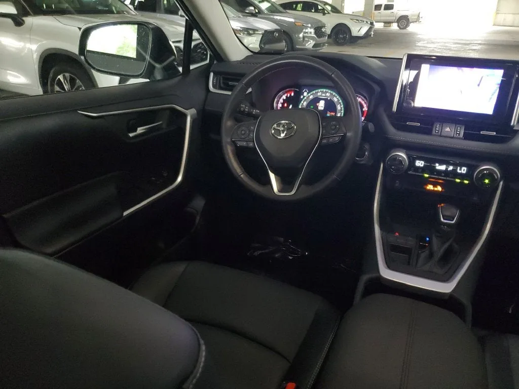 2024 Toyota RAV4 XLE Premium photo 15