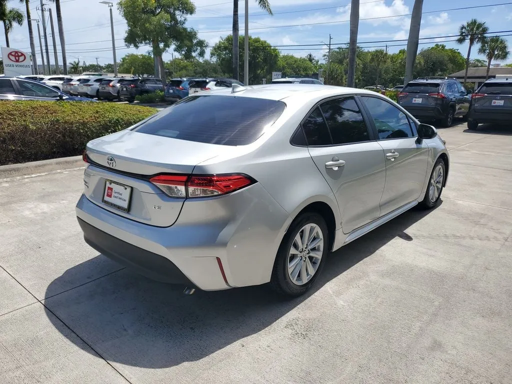 2024 Toyota Corolla LE photo 4