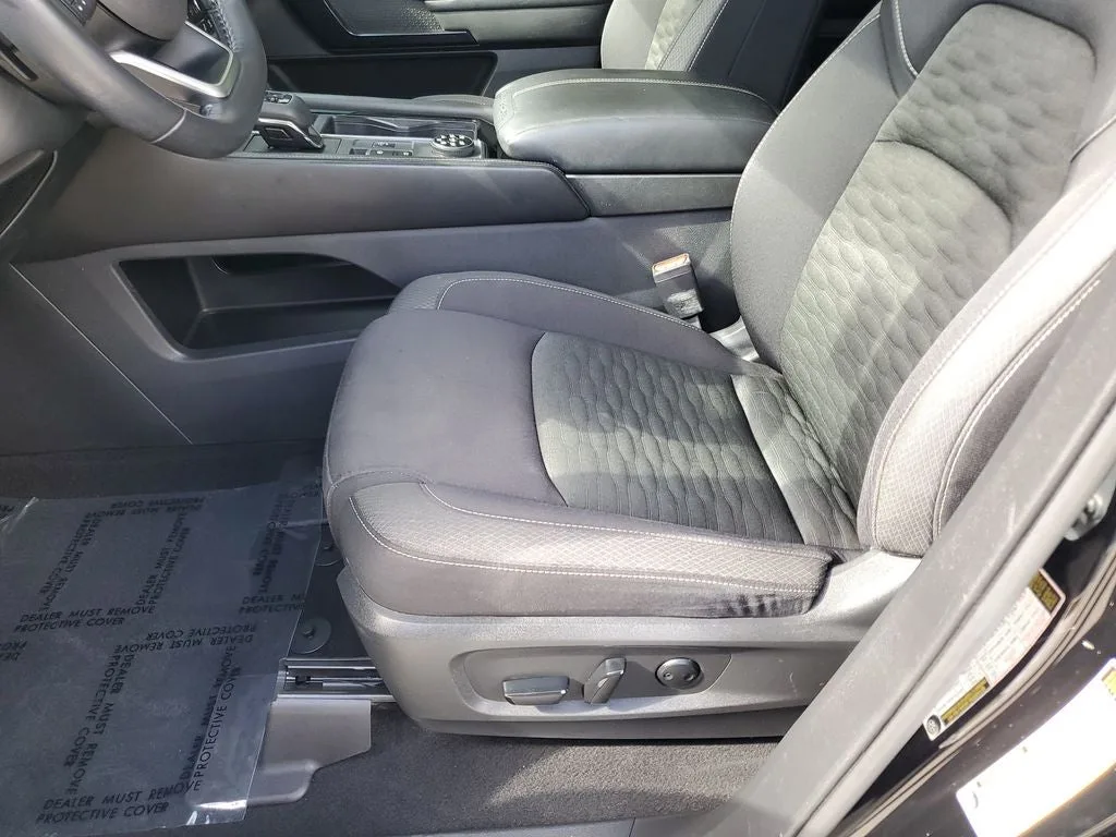 2022 Nissan Pathfinder SV photo 22