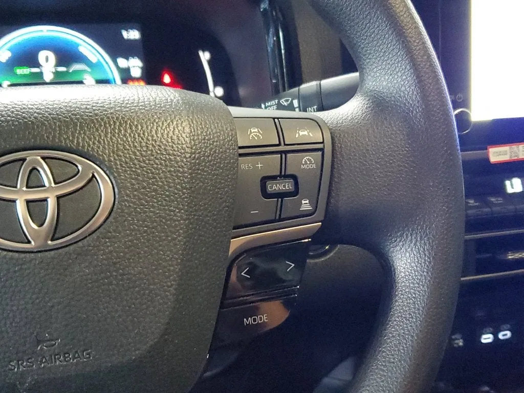 2026 Toyota Camry LE photo 24
