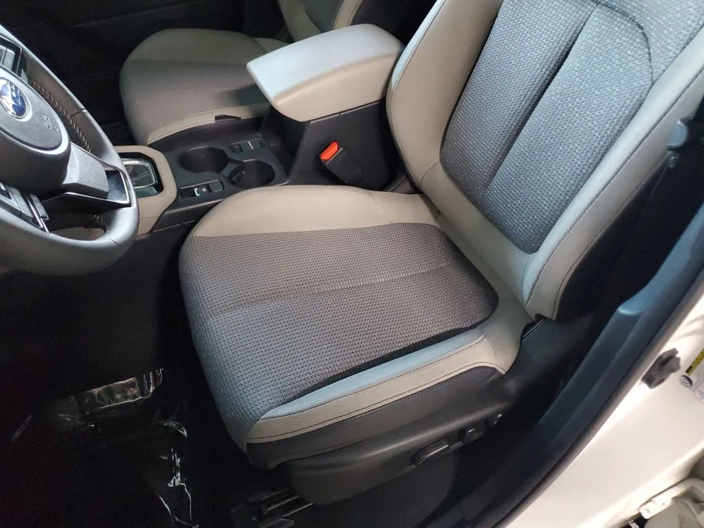 2025 Subaru Forester Premium photo 20