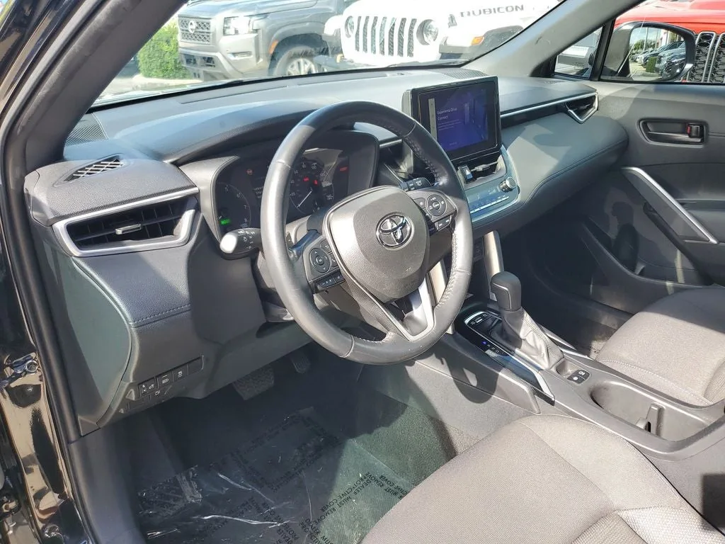 2023 Toyota Corolla Cross Hybrid SE photo 20
