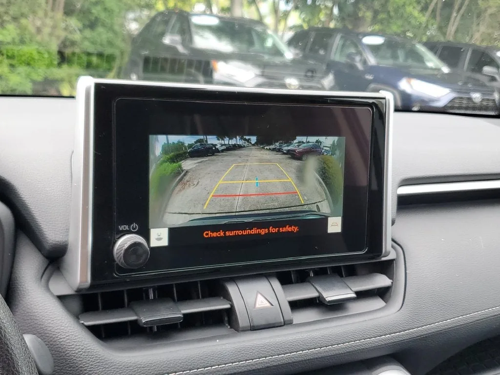 2024 Toyota RAV4 LE photo 27