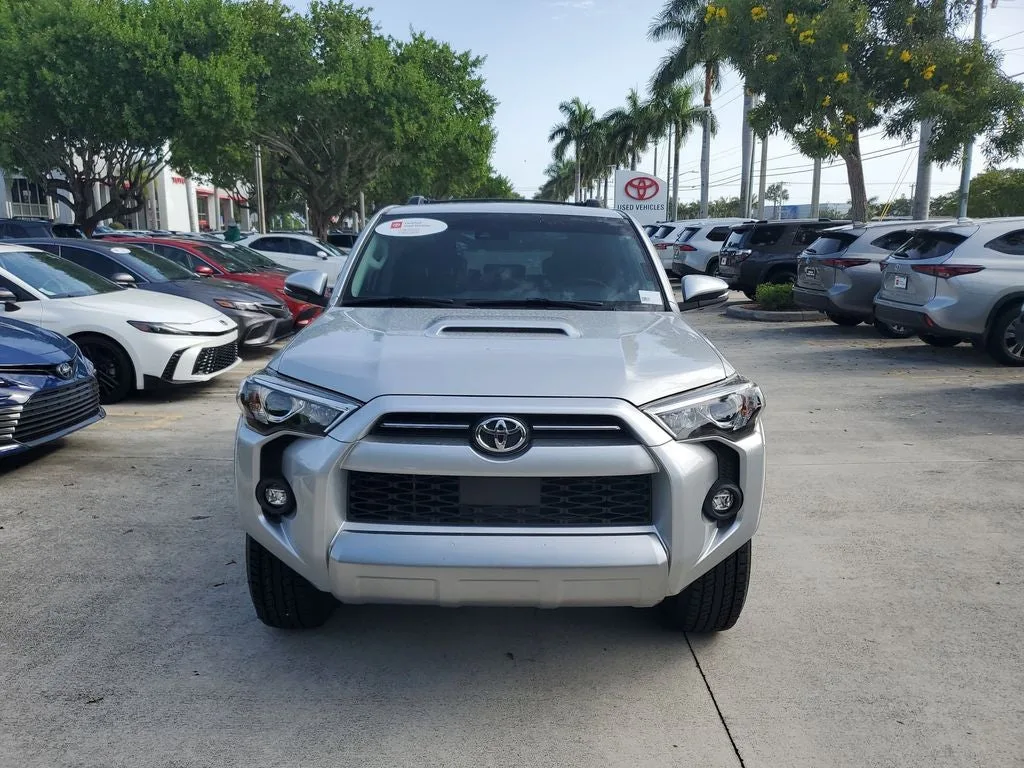 2021 Toyota 4Runner TRD Off-Road Premium photo 2