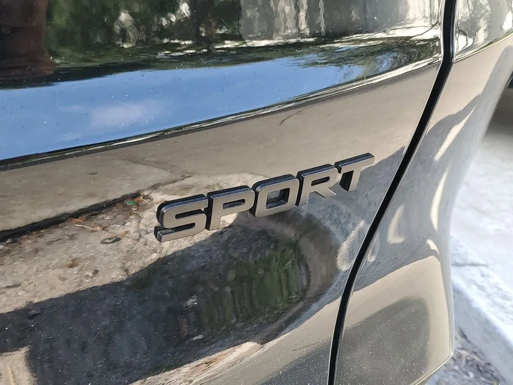2025 Honda CR-V Hybrid Sport photo 3