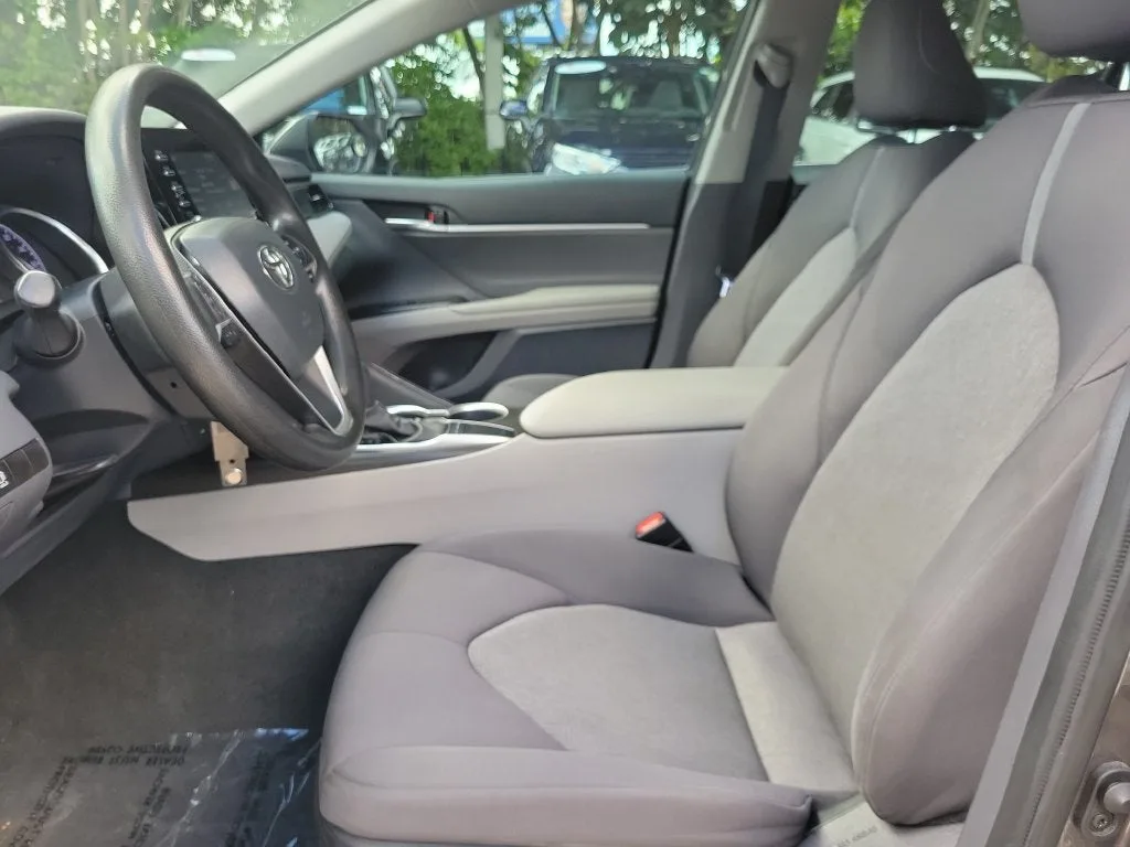 2023 Toyota Camry LE photo 17