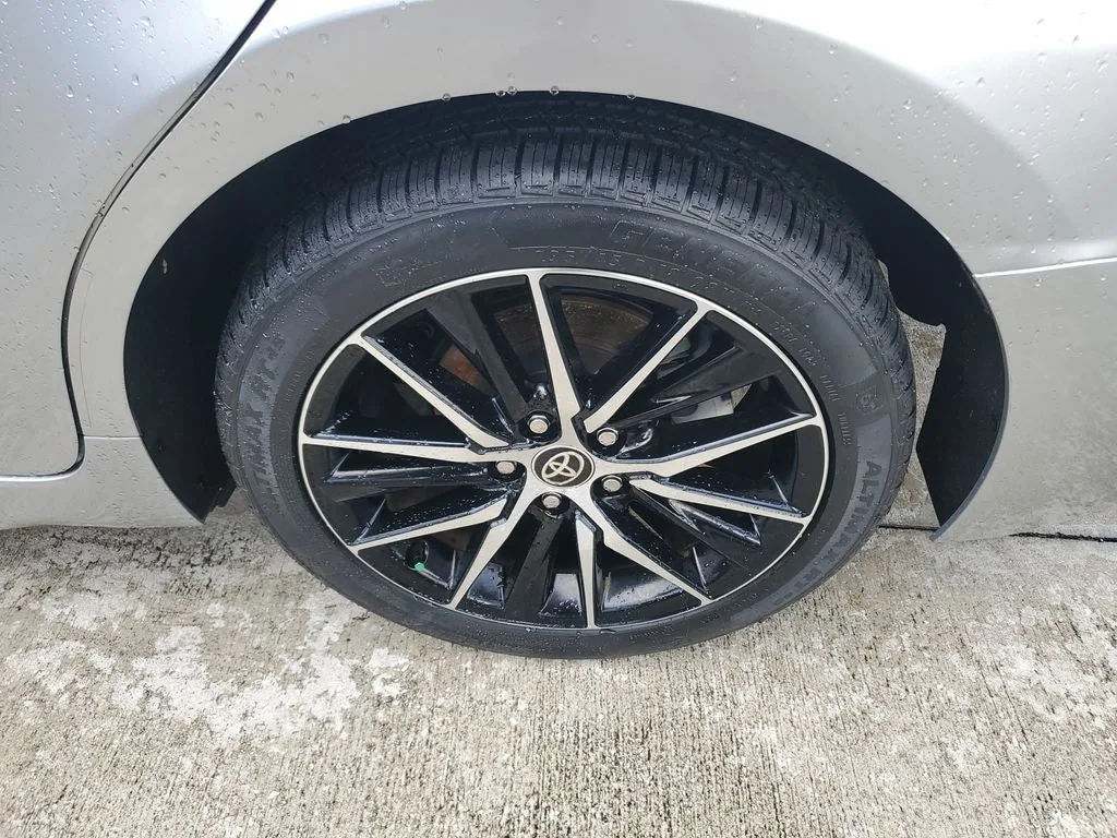 2024 Toyota Camry SE photo 7