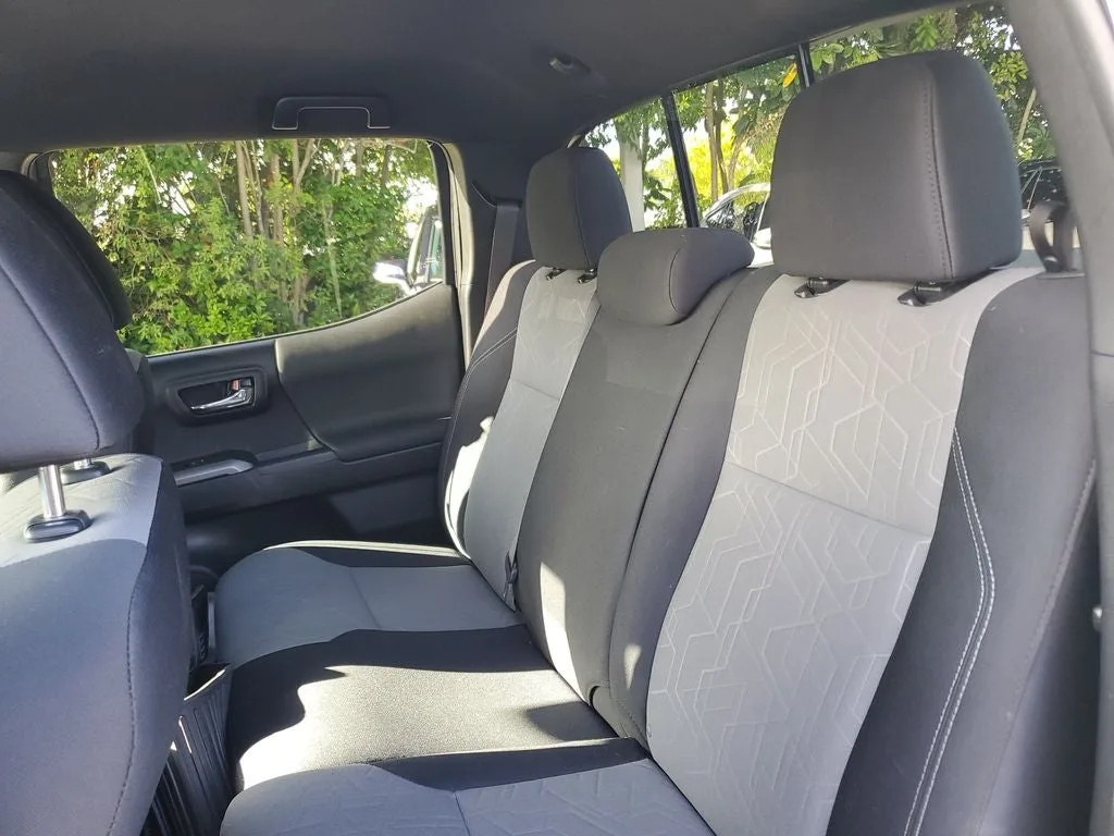2023 Toyota Tacoma TRD Sport V6 photo 11