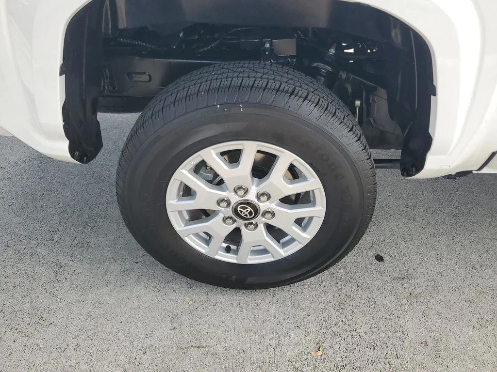 2024 Toyota Tacoma SR5 photo 7