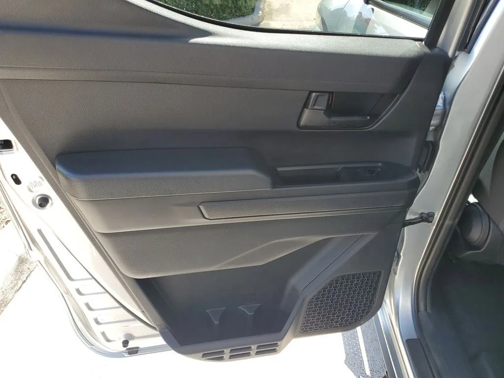 2025 Toyota Tacoma SR5 photo 10