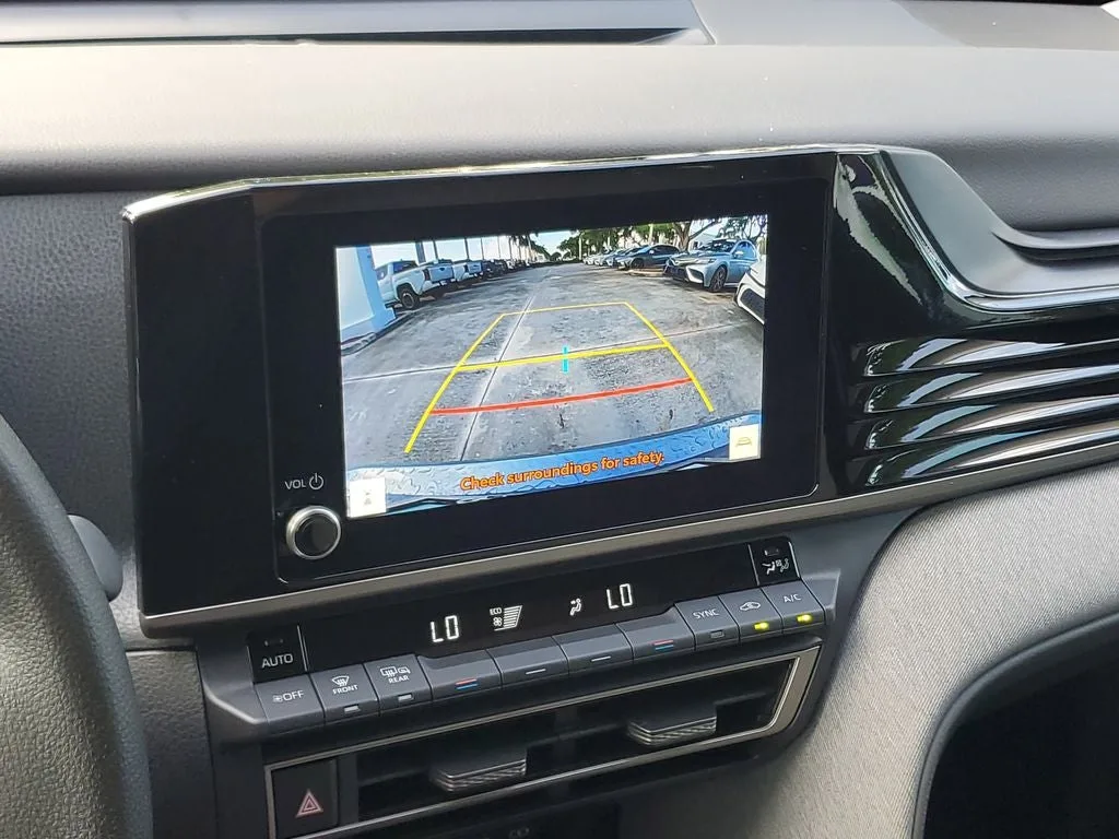2025 Toyota Camry LE photo 27