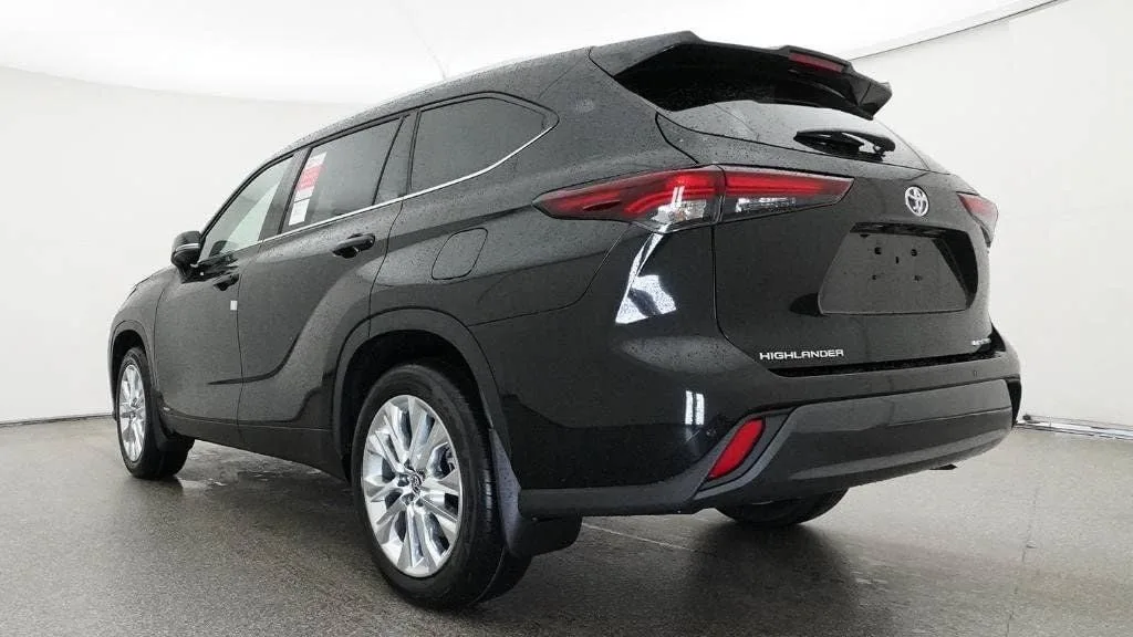 2026 Toyota Highlander Hybrid Limited photo 21
