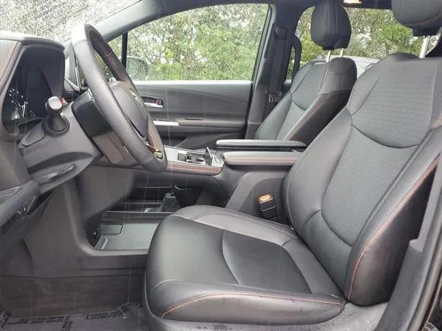 2022 Toyota Sienna XSE 7 Passenger photo 24