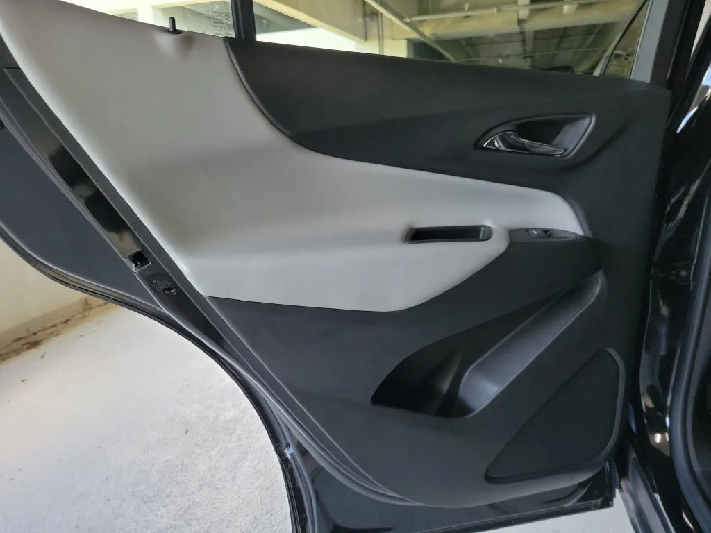 2024 Chevrolet Equinox LS photo 10